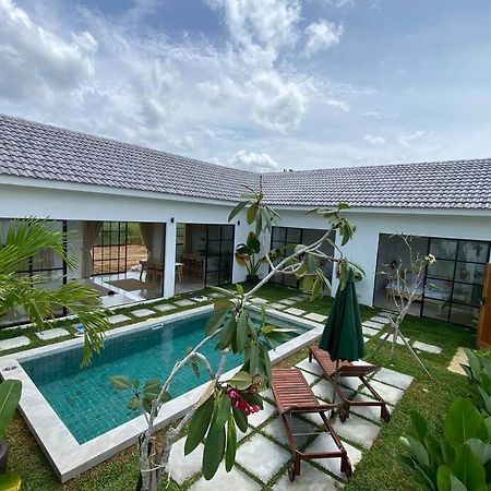 Allure Villa Cempaka Private Pool Kuantan Luaran gambar