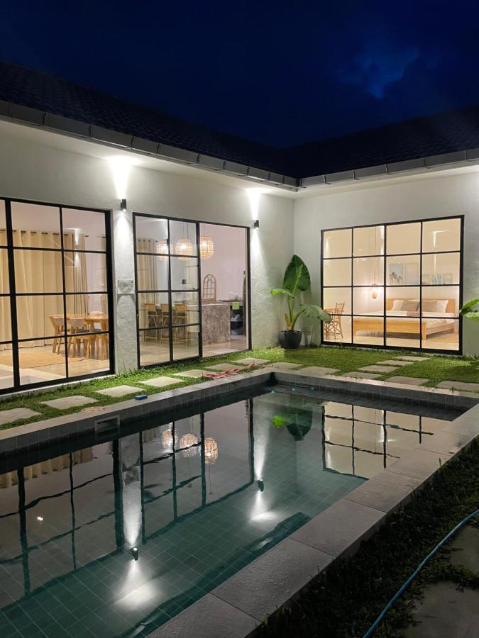 Allure Villa Cempaka Private Pool Kuantan Luaran gambar